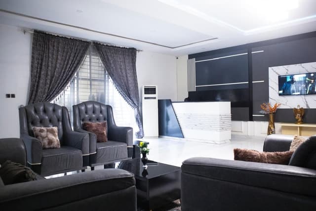 Kyeston Apartment  - Image 5